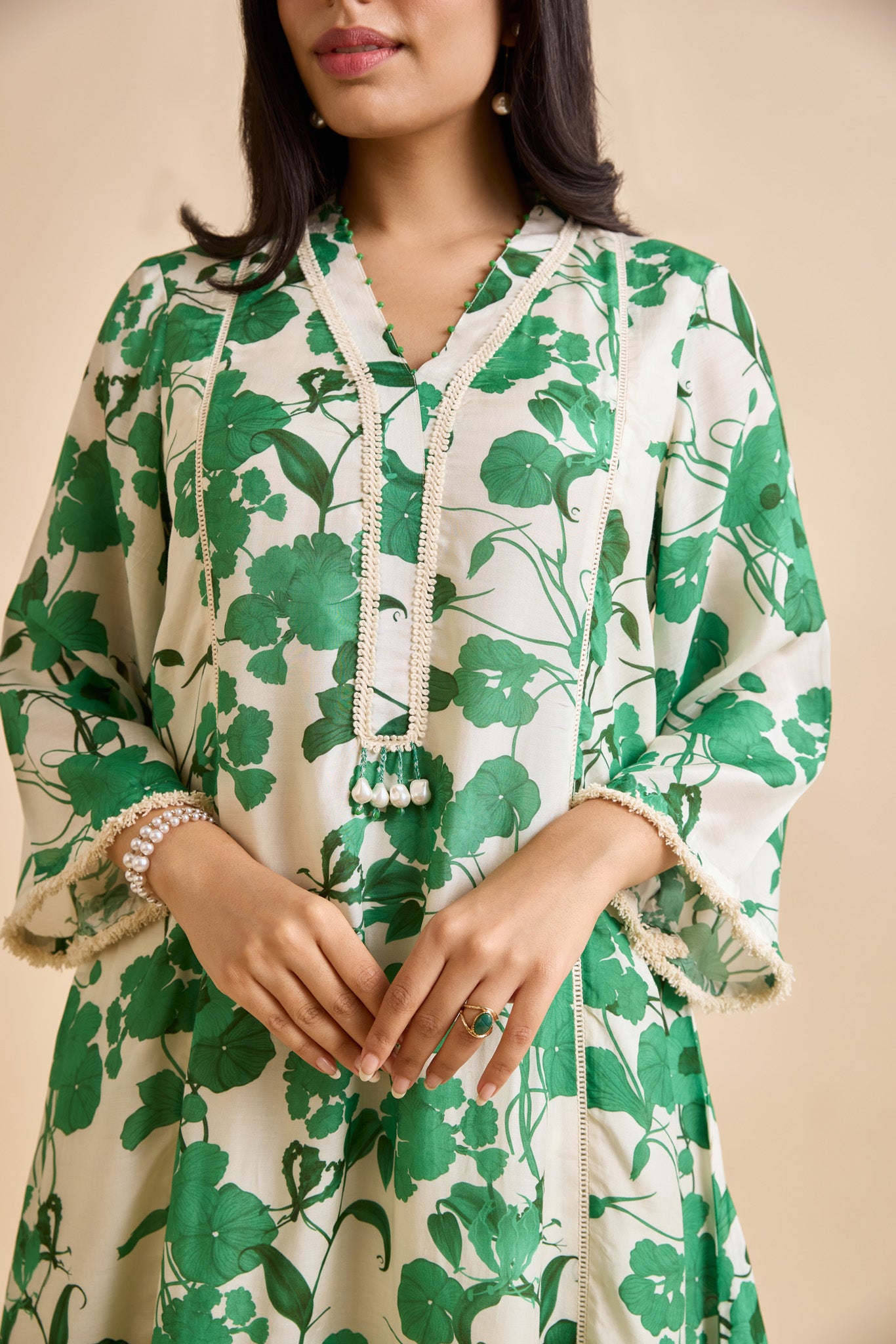 Valan Kurta Set