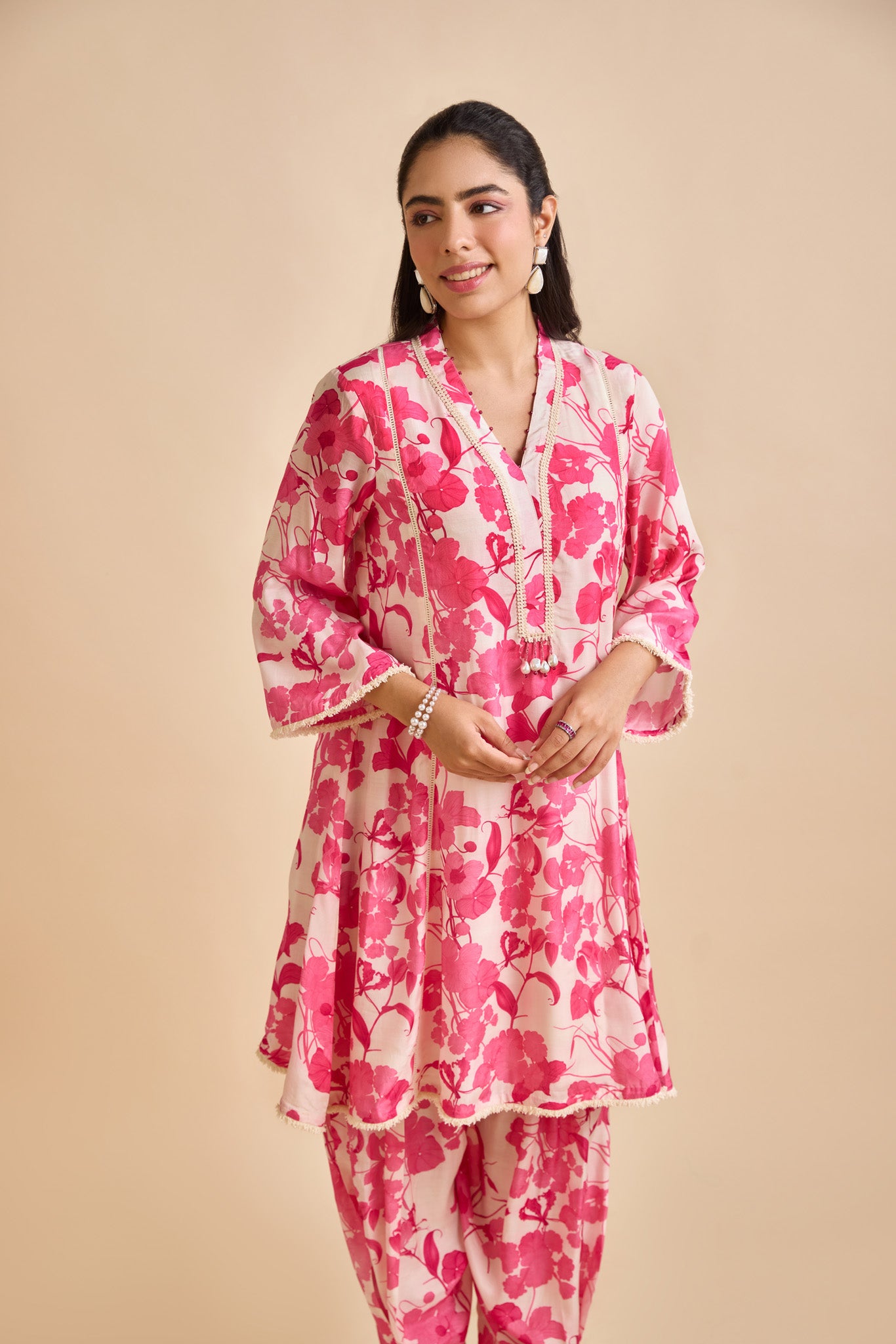 Valan Kurta Set