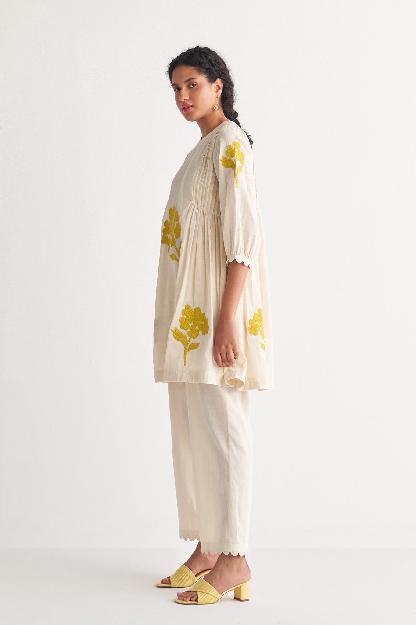 Canary Yellow Pintuck Cross-stitch bunch Off-White Co-Ord Set